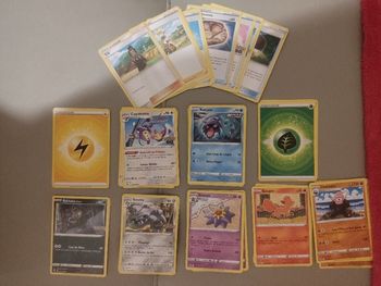 Lot 41 cartes Pokémon