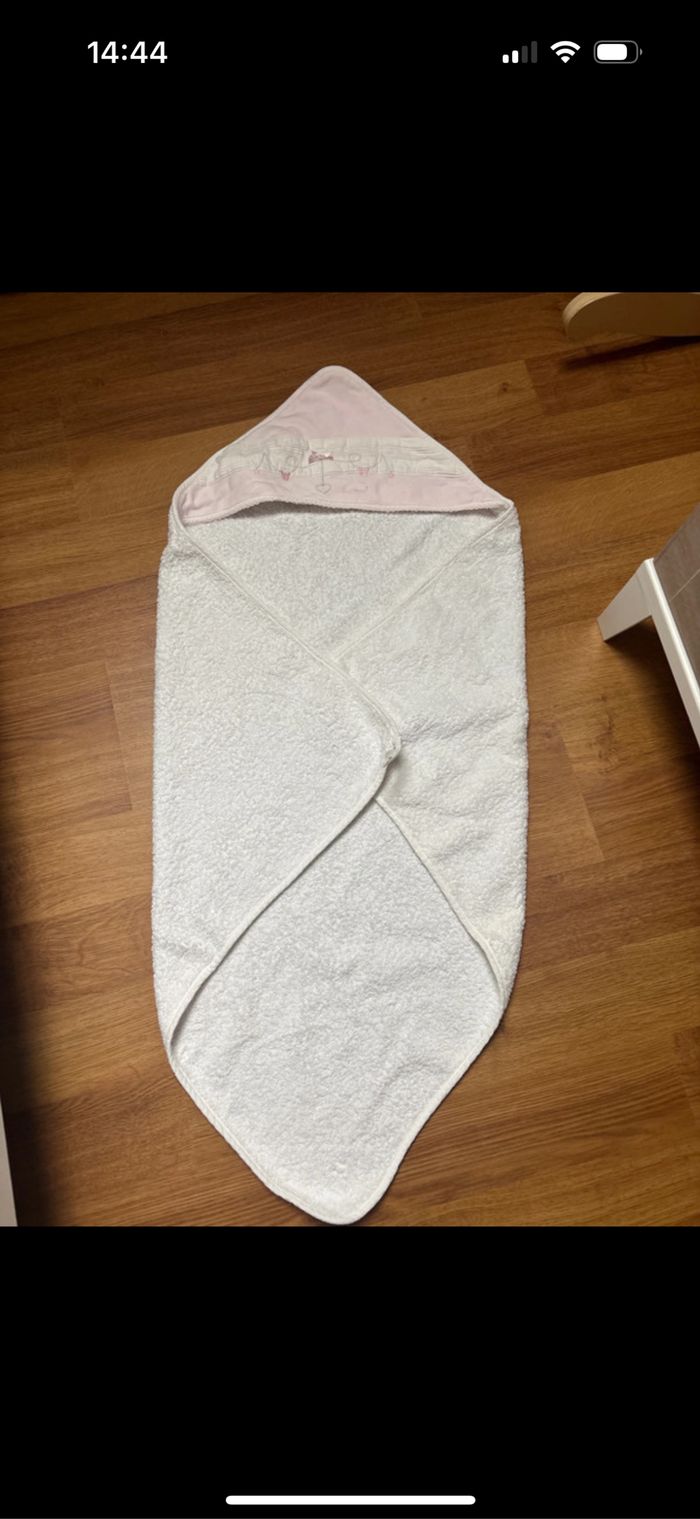 Cape de Bain / sortie de Bain Bebe fille 75*75cm neuf - photo numéro 4