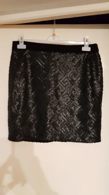 Magnifique jupe noir sequins T40 comme neuf