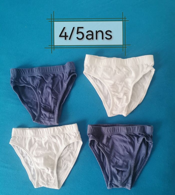 Lots slips neufs 4/5ans