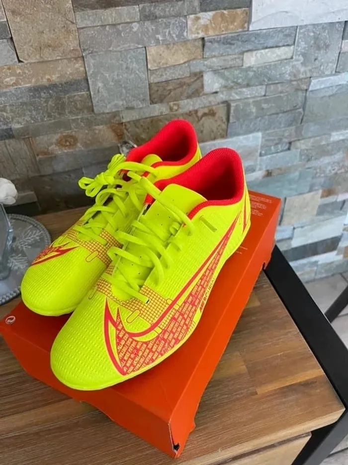 Crampons Nike mercurial