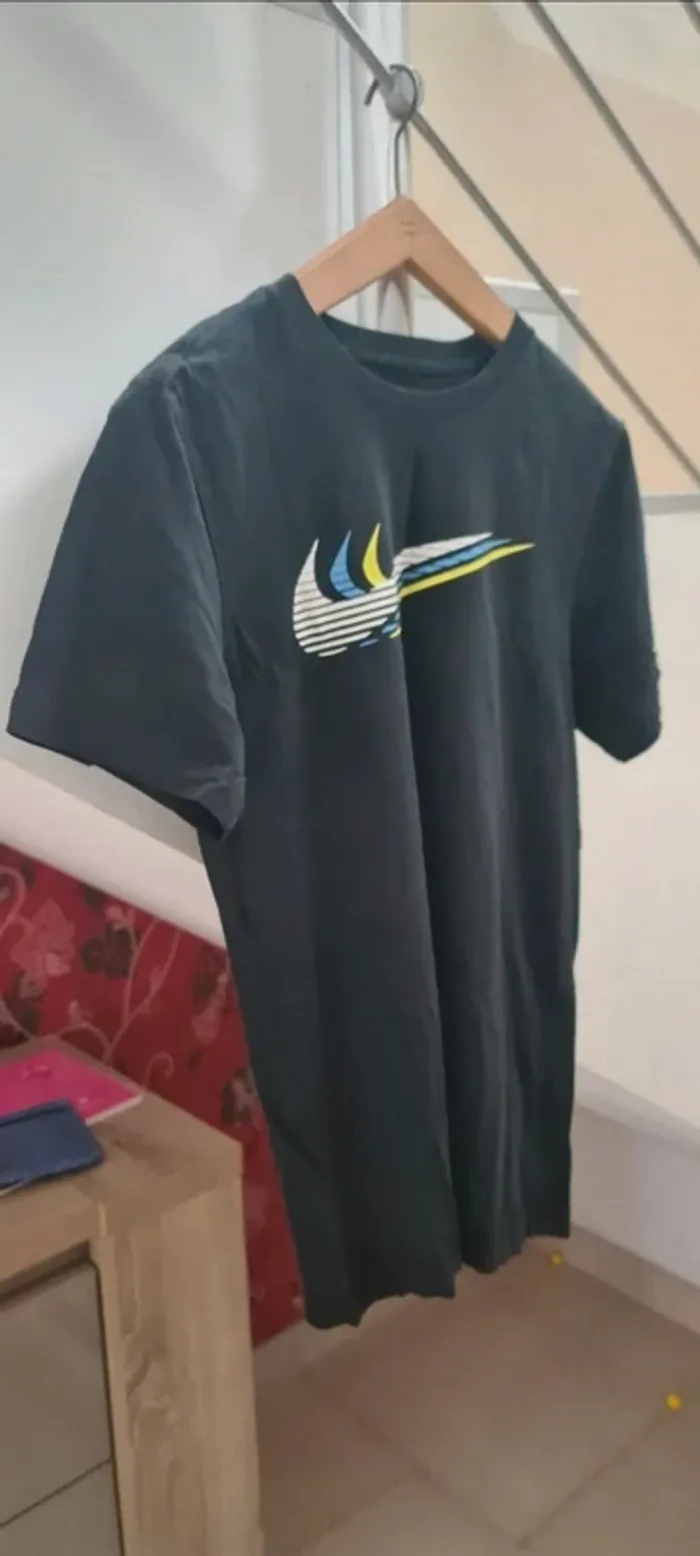 Tee-shirt Nike taille S - photo numéro 3