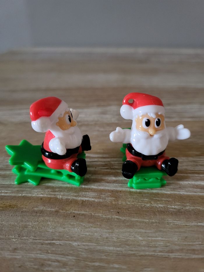 Lot de 4 figurines Kinder de Noël + 1 double - photo numéro 4