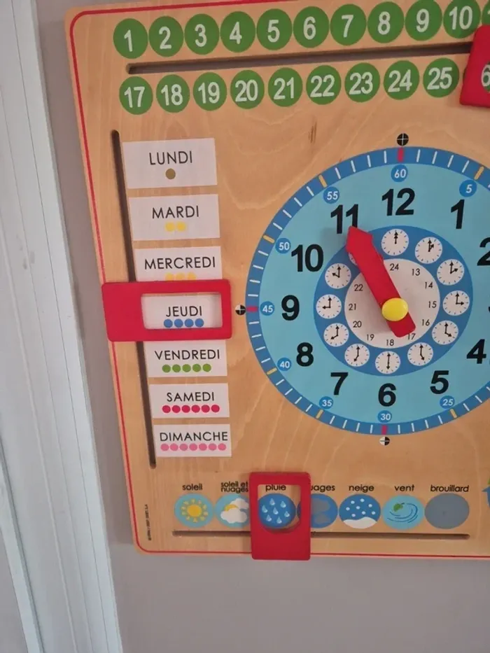 Tableau Calendrier avec Horloge en bois Goula - photo numéro 2