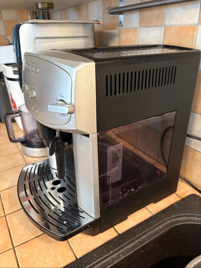 Machine à café automatique Delonghi Venezia - photo numéro 3