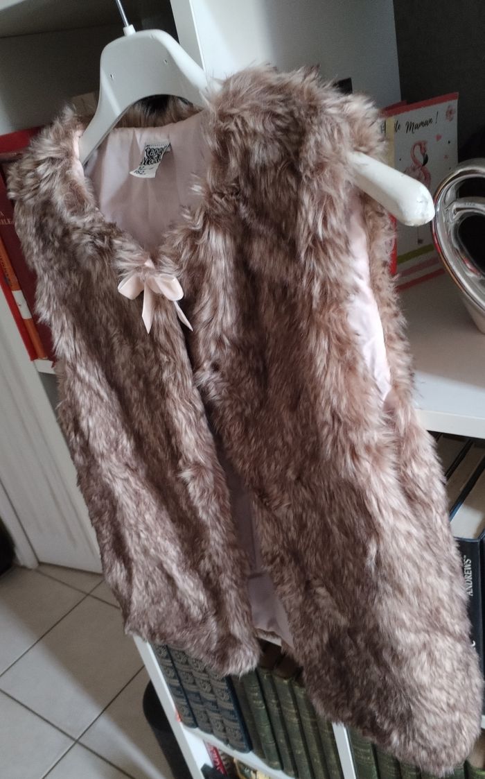 Boléro fourrure sans manches "Tape à l'œil" neuf - photo numéro 5