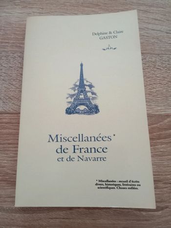 Delphine et Claire Gaston 📚 Miscellanées de France et de Navarre