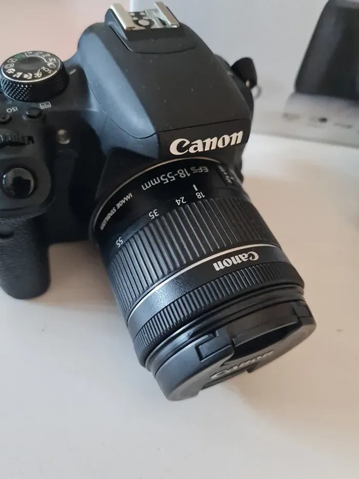 Appareil photo reflex Canon EOS 800D. - photo numéro 3