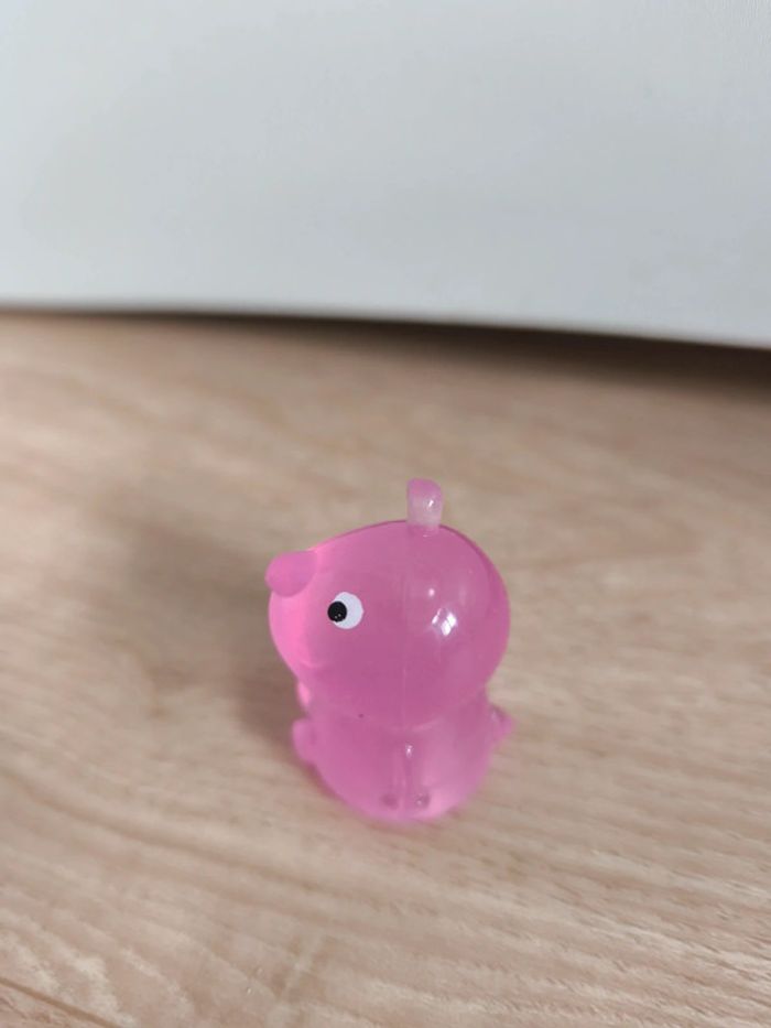 Figurine Peppa pig - photo numéro 2