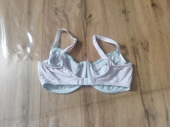 Soutien-gorge PrimaDonna Rose Poudré avec Motifs Brodés - Taille 90F - Très Bon État - photo numéro 2