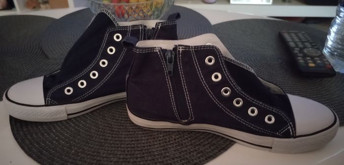 Baskets montantes bleu marine neuves