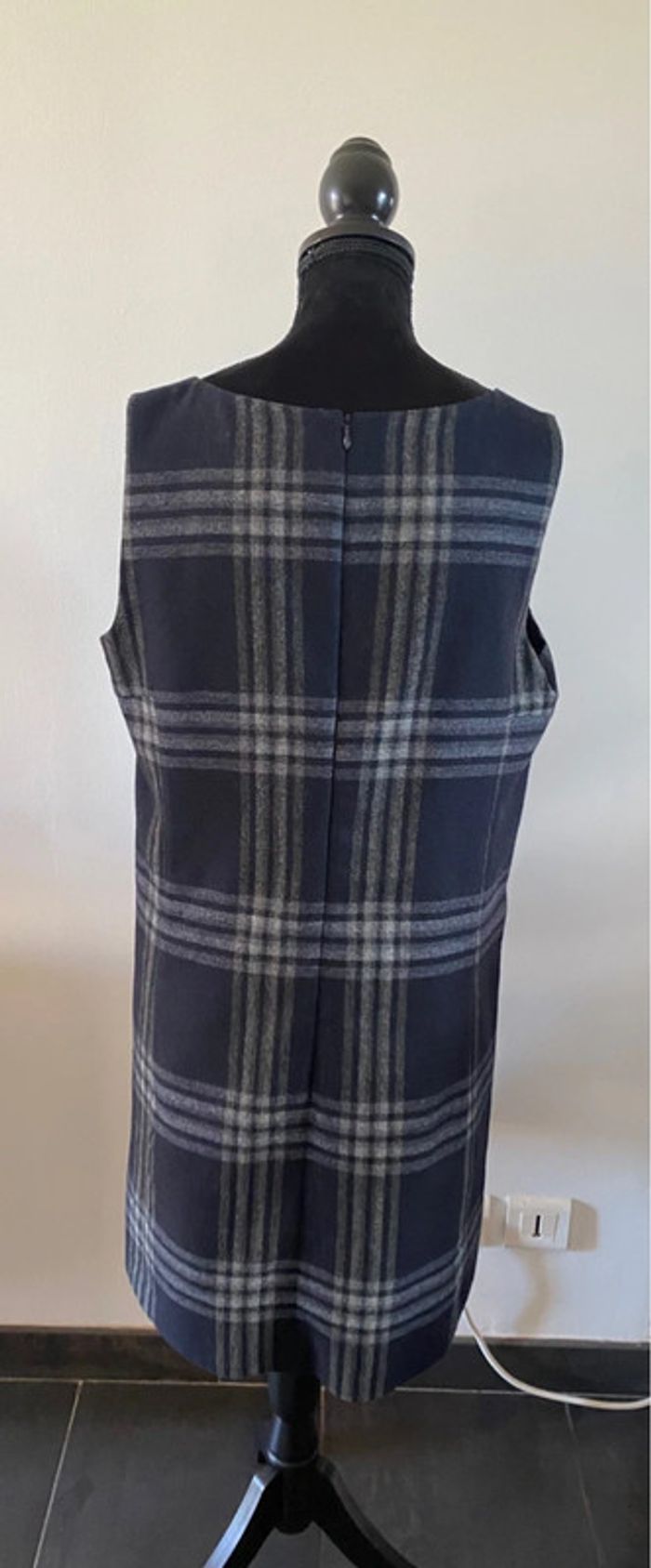 Robe Tara Jarmon marine et grise à carreaux taille 42 - photo numéro 3
