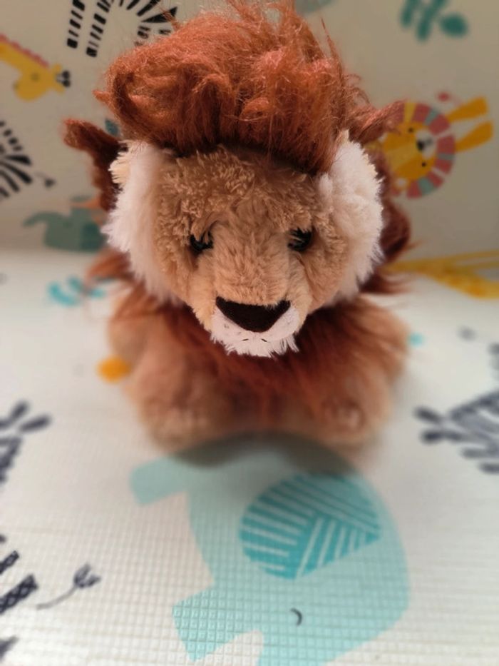 Peluche lion