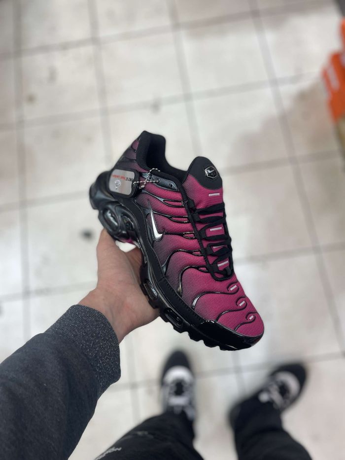 Nike tn noir rose 45