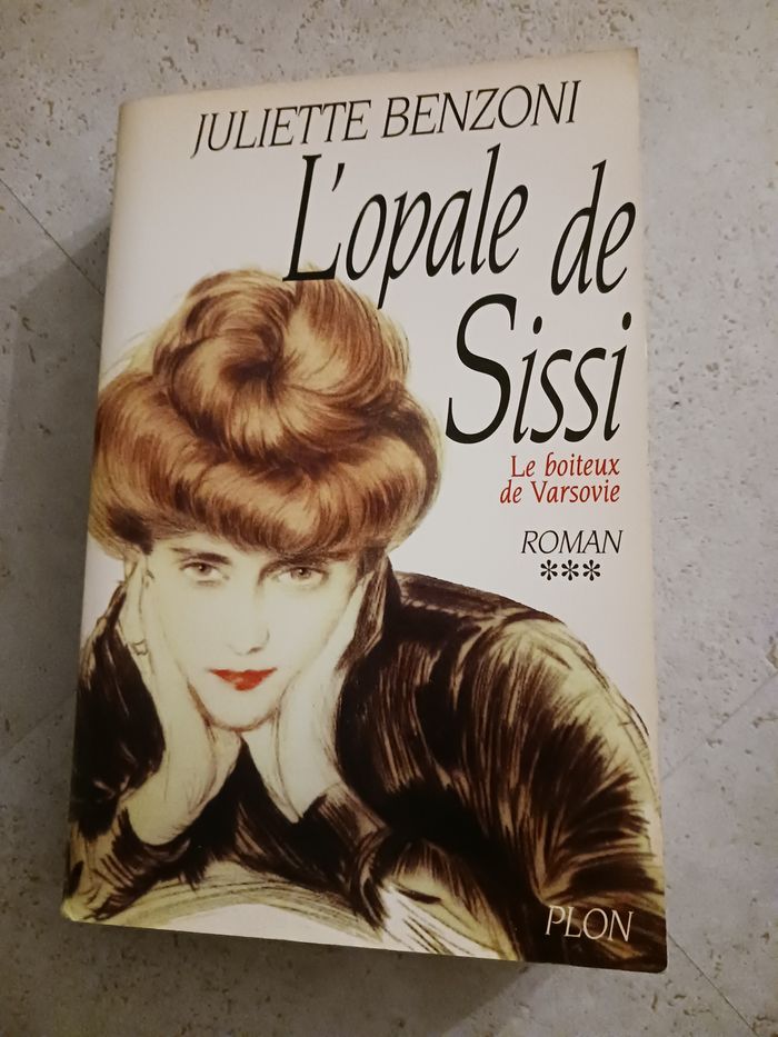 livre l'opale de Sissi Juliette Benzoni