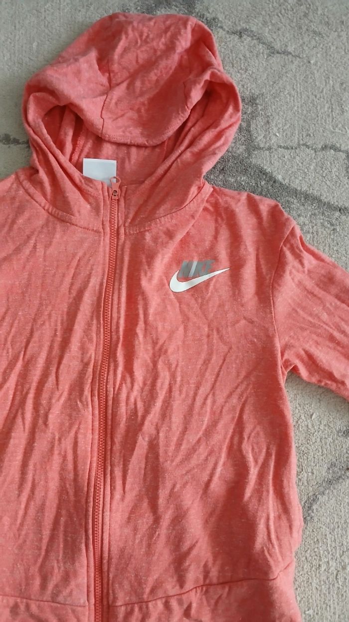 Gilet nike 10ans - photo numéro 2