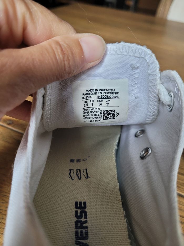 Baskets CONVERSE taille 34 - photo numéro 7