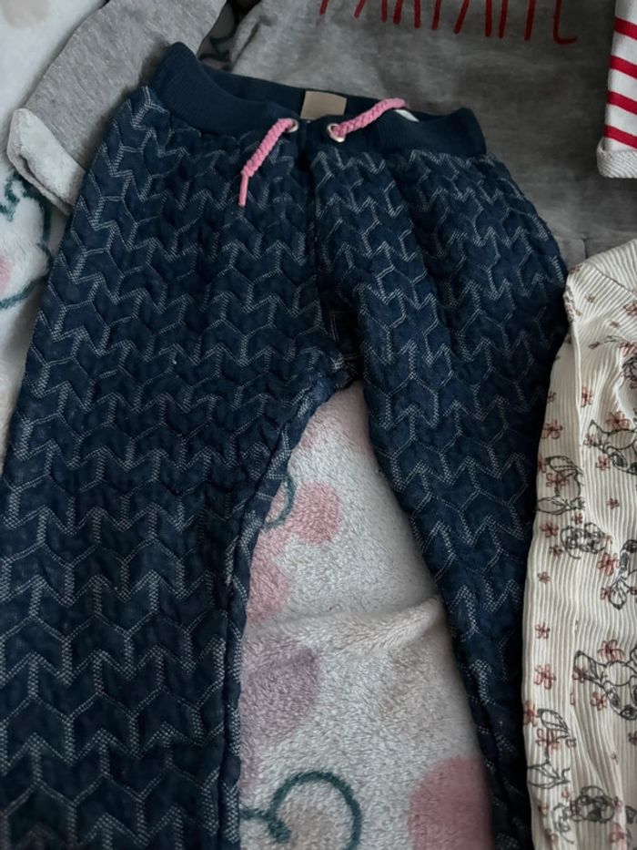 1er lot fille 24 mois - photo numéro 5