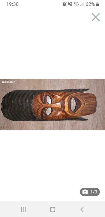 Tableau en bois masque