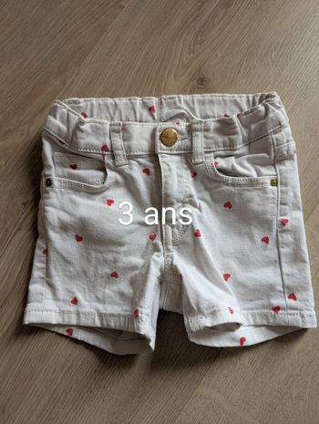 Short 3 ans