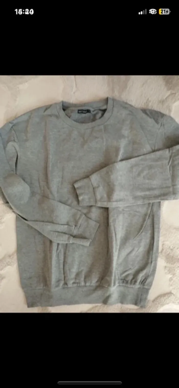 Lot de 5 pulls taille M et s taille un peu grand convient au M - photo numéro 11