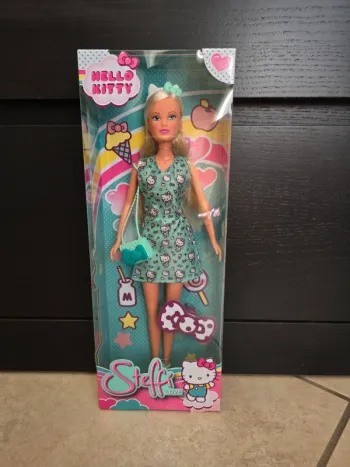 poupée Hello kitty vert 29 cm Steffi love