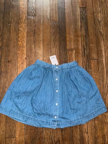 jupe galeries lafayette 8 ans neuve avec étiquette