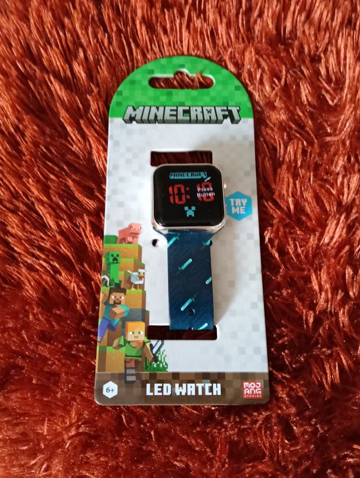 Montre digitale led Minecraft - photo numéro 2