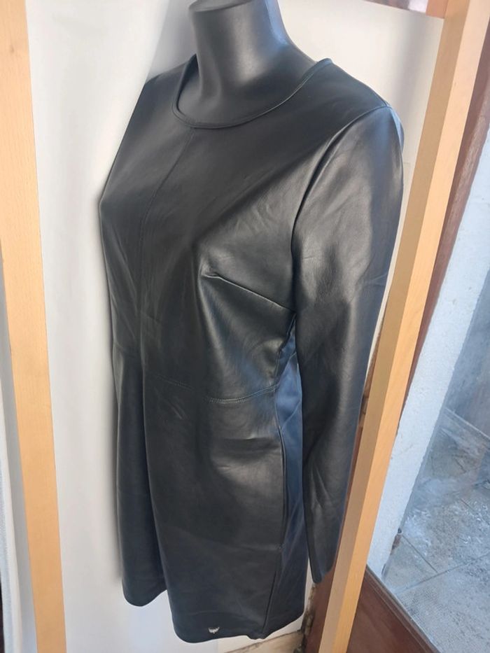 Les petites bombes robe simili T.36 neuve - photo numéro 6