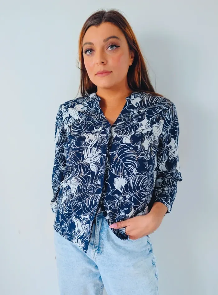 Blouse légère et fluide bleu marine imprimé tropical casual chic Damart taille 38 - photo numéro 4