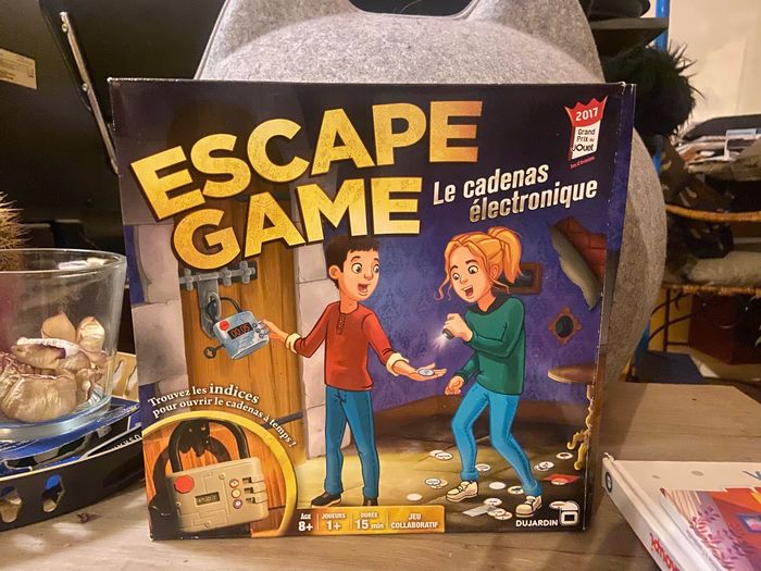 Deux jouets de société - photo numéro 2