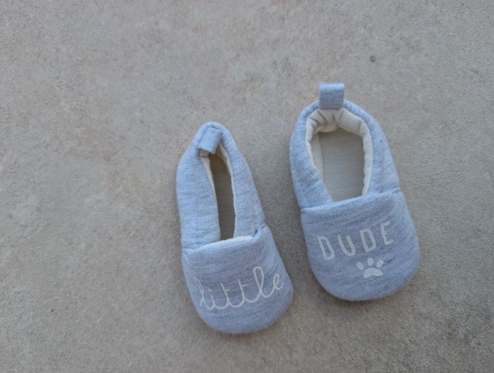 Chaussons 6 mois little dude