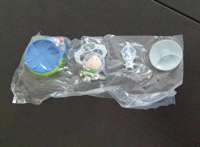 Figurine Buzz l'éclair neuve