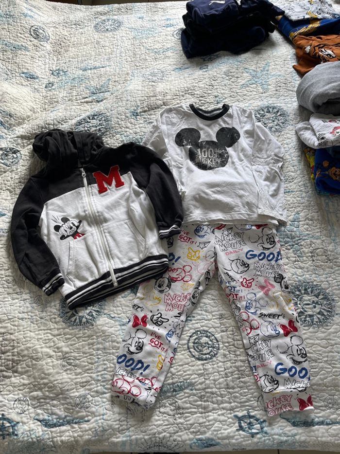 ensemble mickey