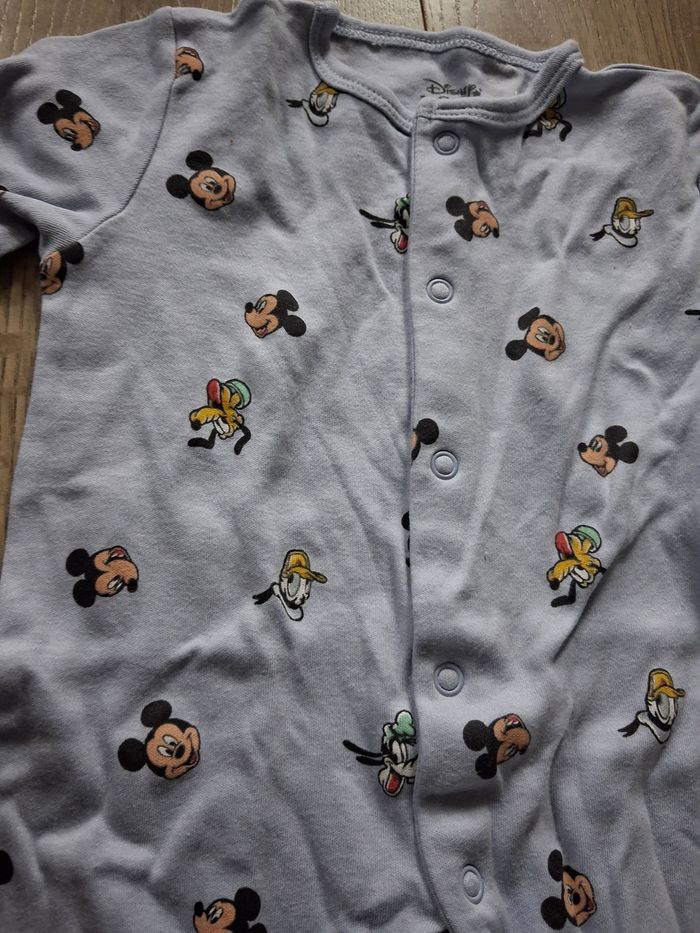 Lot 3 pyjamas Mickey Disney 6 mois neufs - photo numéro 6
