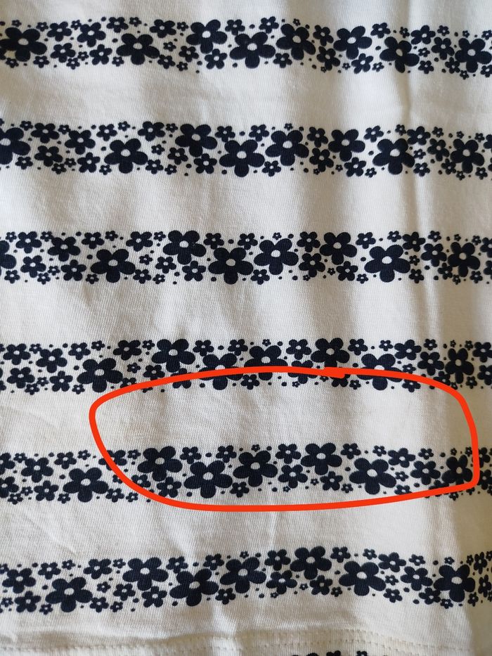 Tee shirt Minnie 6-7 ans - photo numéro 5