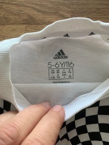 T-shirt blanc Adidas état neuf 