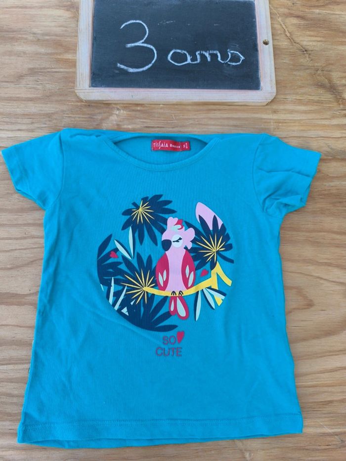 T-shirt taille 3 ans en très bon état