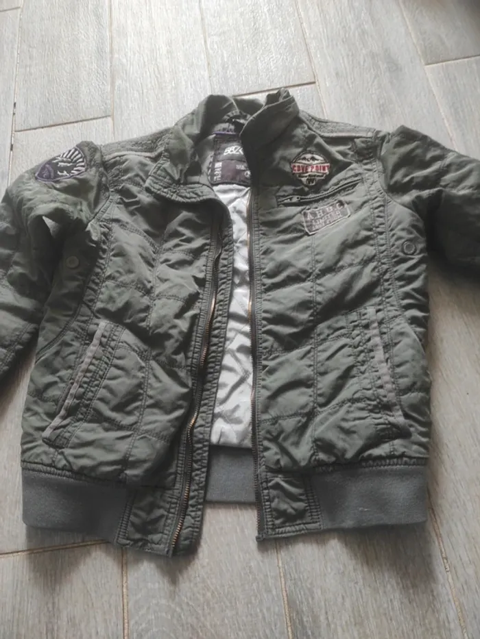 Veste 8 ans