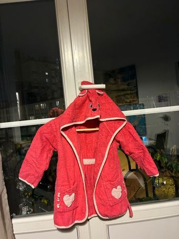 Peignoir Vertbaudet taille 4 ans