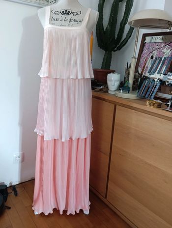 Robe longue 3 volants , dégradé de rose taille S