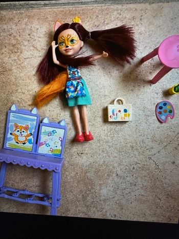 Poupée Enchantimals et son bureau