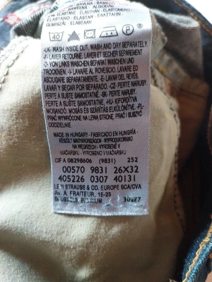 Jean's Levis 570 . 26/32 - photo numéro 4