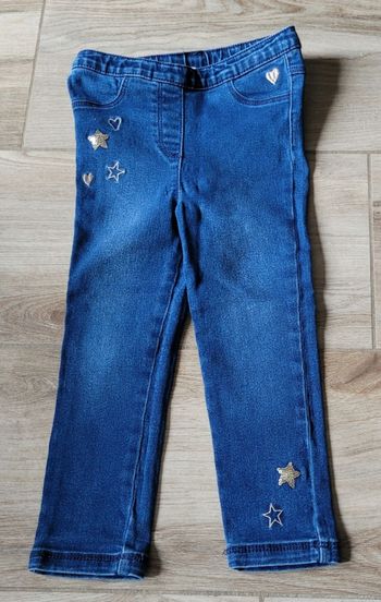 Jeans taille 36 mois