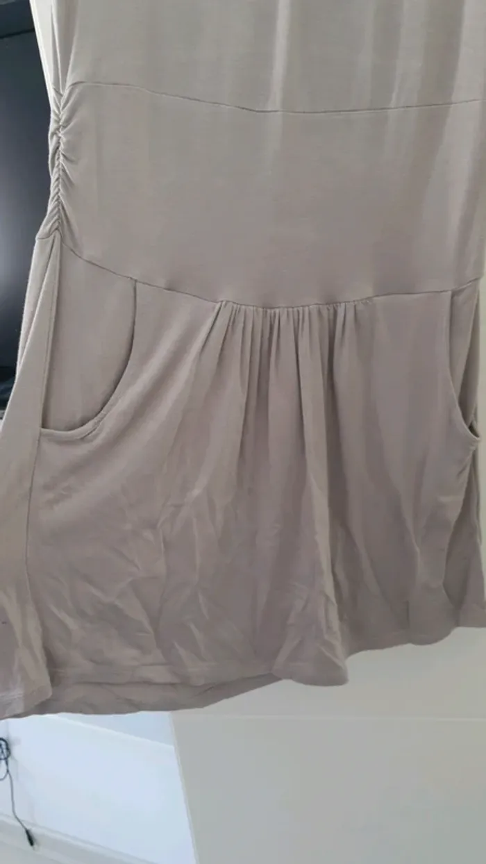 Robe moulante - photo numéro 2