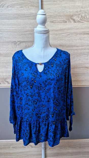 Blouse manches 3/4.