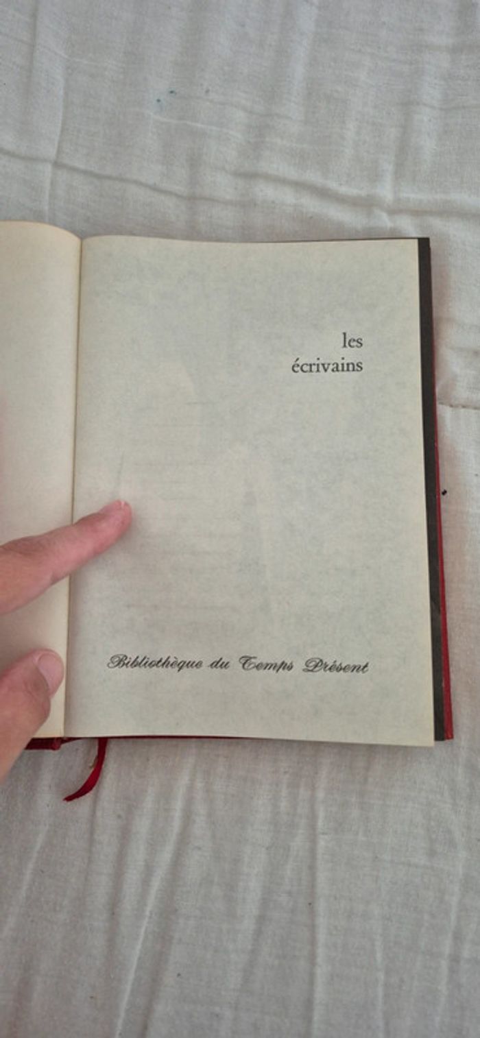 Livre les écrivains de Michel de Saint-Pierre - photo numéro 2