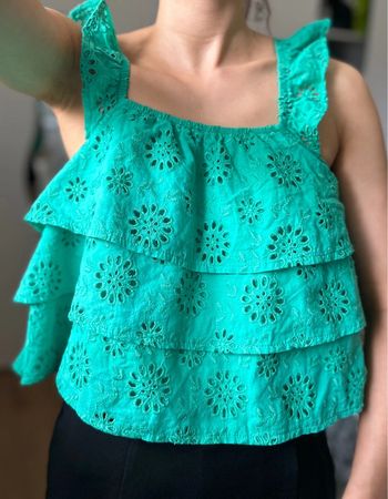 Débardeur broderies ajouré Zara