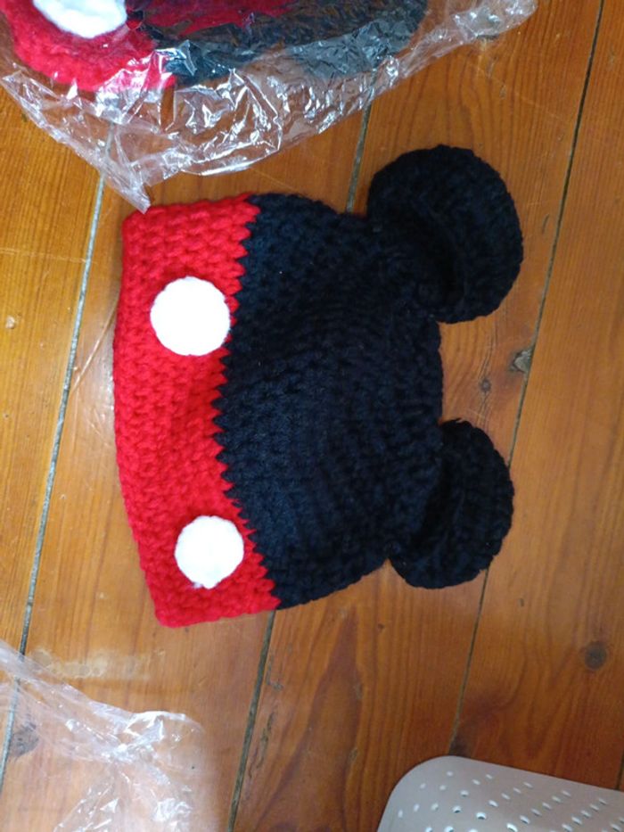 Lot bonnet crochet Mickey - photo numéro 2