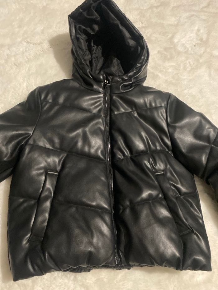 Doudoune effet cuir – Primark – Taille 9/10 ans - photo numéro 2